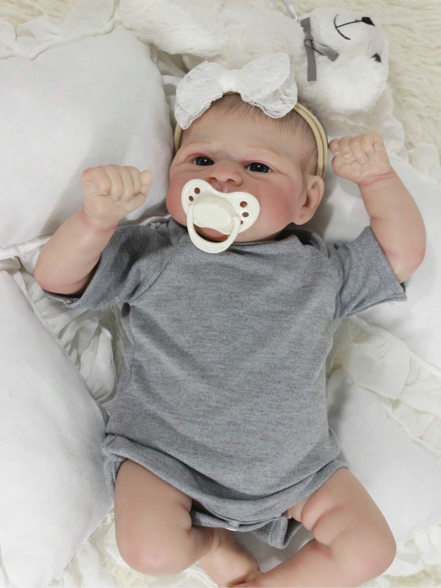 Poupée bébé Loulou réaliste de 15,6 pouces avec corps en tissu (sexe neutre). Poupée réincarné avec peinture 3D douce de nouveau-né (avec biberon, couche, certificat de naissance). Cadeau d'anniversaire, de Noël, de Pâques, d'Halloween ou de Thanksgiving