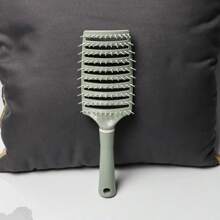 1 pièce Peigne de coiffure avec des côtes ajourées, peigne en nylon pour les moustiques, peigne carré à bascule, grand peigne incurvé. Convient pour démêler les cheveux et résoudre divers problèmes capillaires. Peut également être offert comme cadeau pour la mère, la petite amie, les amis ou le patron pour diverses occasions