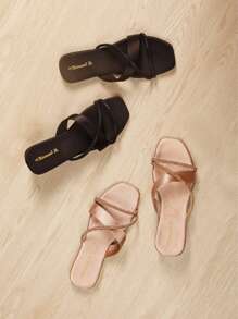 Paquete de dos pares de sandalia plana para dama, punta abierta, perfectas para cualquier ocasión. - Negro - Ver 1