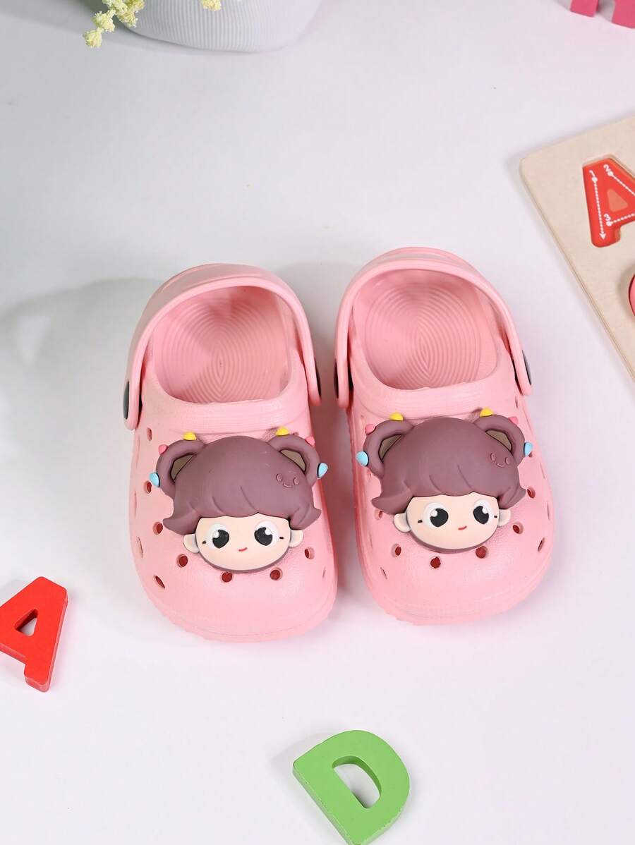 新款女童镂空平底防滑木屐凉鞋，可爱大头女童沙滩度假儿童拖鞋