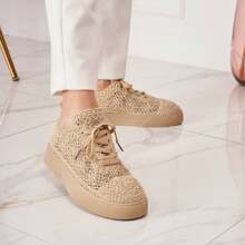 镂空鞋面和厚底低帮系带运动鞋 - 卡其色 - 查看 2