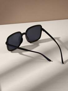 1 Pair Unisex Square Minimalist Fashion Fashion Glasses Suitable For Beach, Sports, Vacation, Travel, Festive Outfits, Casual Outings, Street, Driving, Sports Style, Fishing, Street Style Accessories, Outdoor Activities, Parties