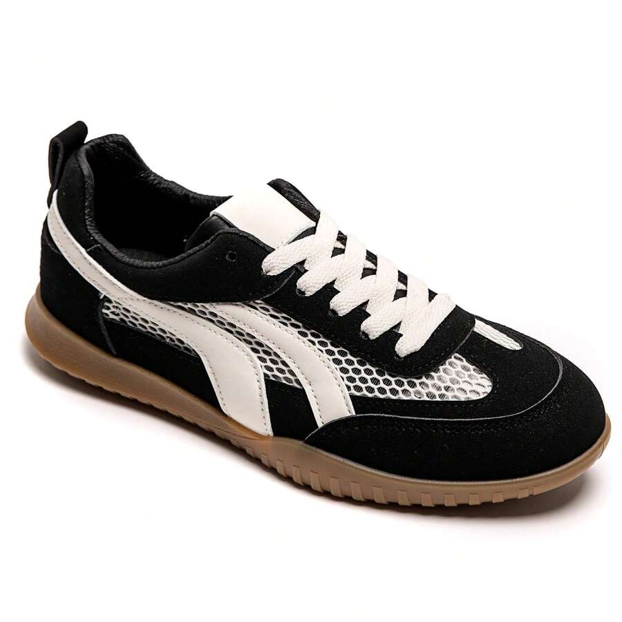 Low-Top Lace-Up Sneakers With Panel Detailing And Side Stripe - Black - View 1