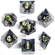 Juego de dados con cabeza de calavera con rotación y líquido en su interior, dados de resina con múltiples facetas afiladas para juegos de rol D&D, conjunto de dados artesanales D20  D10 D8 D6 D4