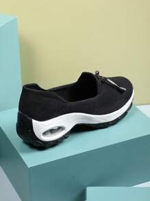 Women's Springtime Breathable Non-Slip Thick Sole Slip-On Sports Shoes, Fashionable Versatile Casual Black Sneakers - Black - View 6