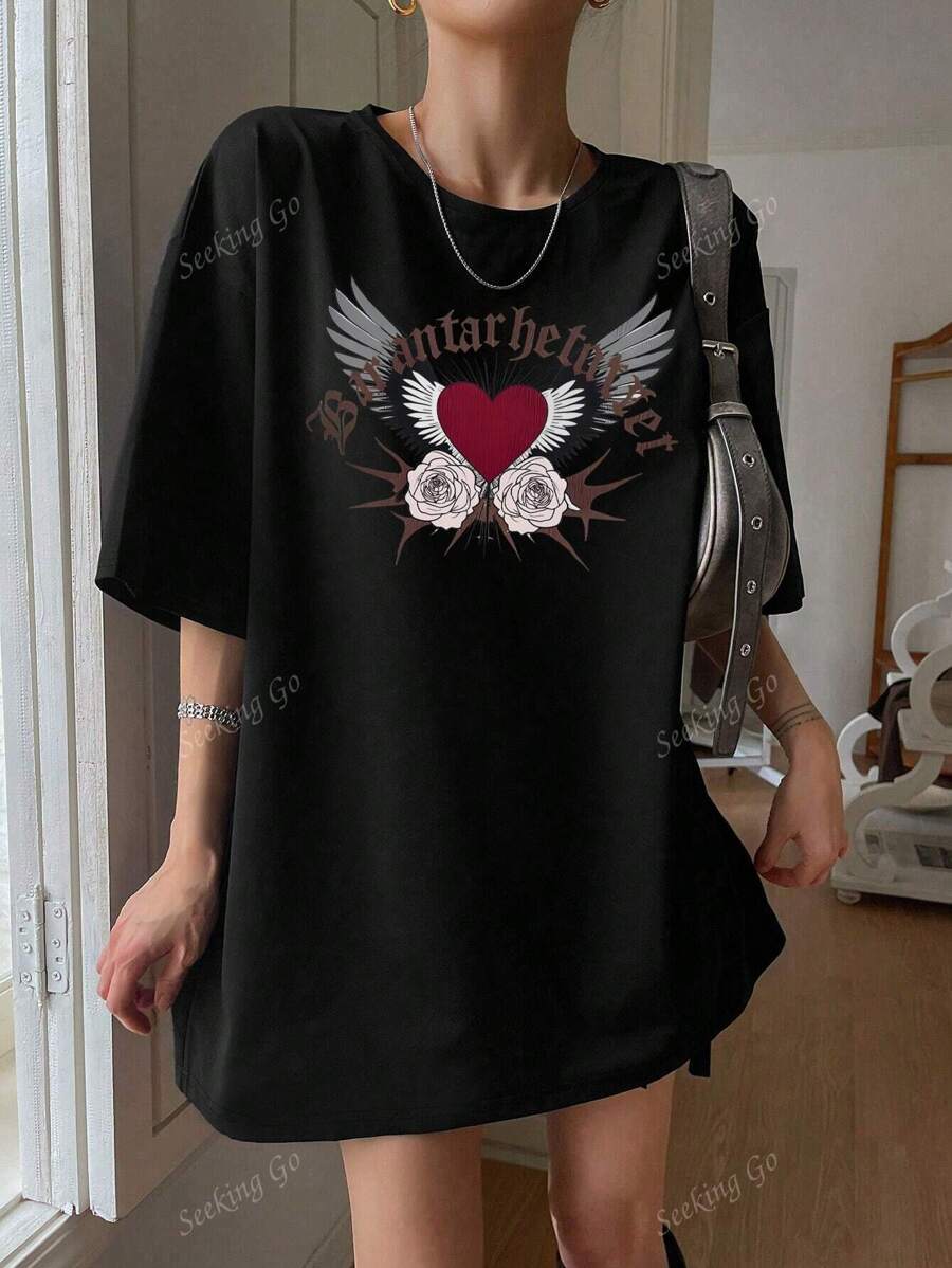 Camiseta negra holgada de mujer con cuello redondo, manga corta y diseño romántico de alas de corazón personalizado, estilo casual Y2K