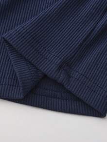 二合一短款上衣 黑白拼接性感针织背心 女士修身上衣