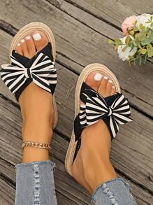 2024 新款夏季时尚女士居家拖鞋，户外休闲条纹蝴蝶结平底沙滩凉鞋，度假海边一脚蹬鞋 - 黑與白 - 查看 4