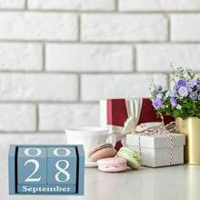 1 pièce Calendrier perpétuel rose en bois, bloc d'affichage de la date et du mois, peut être ajusté. Très adapté à la décoration de bureau, d'entrée, de boutique, de bar, d'usage quotidien.