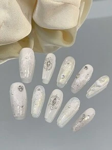 10 款手工制作热销多巴胺个性化可爱糖果布丁女孩水钻，适合派对聚会，包含一块果冻胶和一张指甲油贴纸，按压在指甲上，美甲用品，美甲