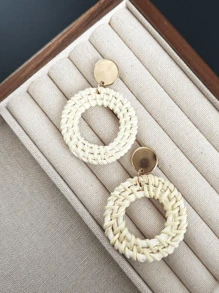 Boucles d'oreilles en rotin, boucles d'oreilles bohèmes légères à franges de forme géométrique, boucles d'oreilles pendantes en osier tressé pour femmes et cadeaux de mode de vacances