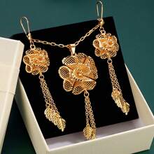 Set van 3 stuks, vergulde 18K realistische 3D rozenbloem hanger ketting en oorbellen, blad kwast ontwerp, mode luxe Dubai stijl, geschikt voor bruiden, bruiloft, feest, vakantie cadeaus voor vrouwen