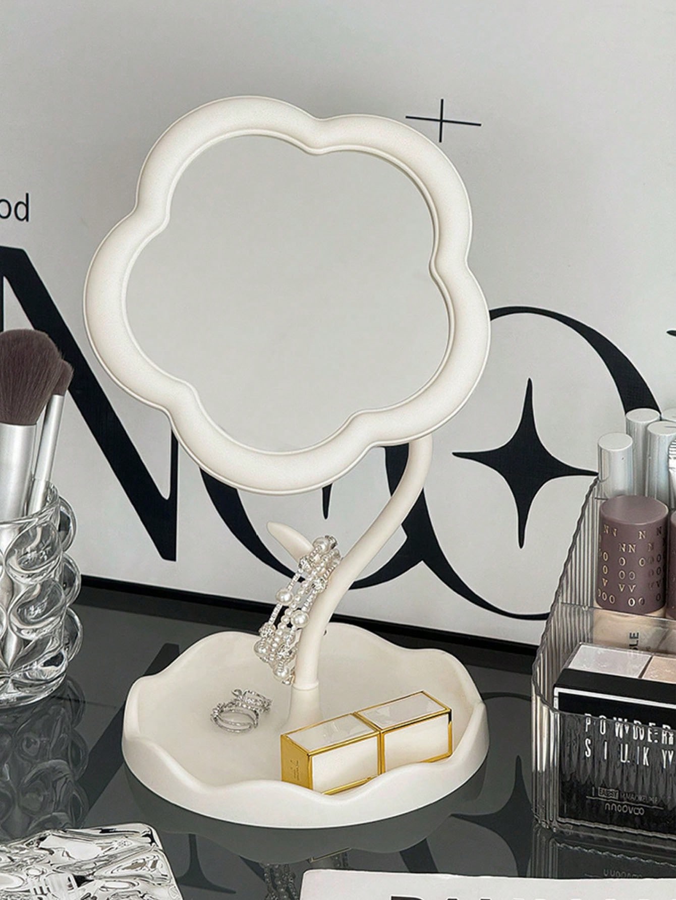 مرآة مكياج بنمط الزهور، مرآة زينة طاولة جميلة للفت...