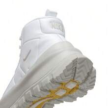 Nike 耐克女款 Blazer Roam Mid 运动鞋/休闲鞋，高帮厚底运动鞋 FQ9065-200 - 白色 - 查看 5