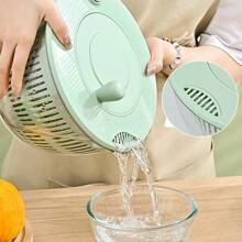 Un déshydrateur multifonctionnel pour fruits et légumes, un coupe-légumes de cuisine à domicile, une machine à laver et à sécher les salades, un panier de drainage manuel, permettant de laver et d'égoutter rapidement les légumes. Conception à plusieurs niveaux, lavage et égouttage des légumes en une seule étape, grande capacité de stockage des légumes préparés