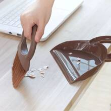 Set mini scopa e paletta per pulizia da scrivania, spazzola morbida per pulire la tastiera, paletta multifunzione