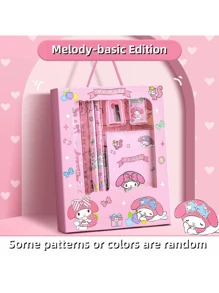Sanrio Autorisé par Sanrio Ensemble de papeterie mignon de chien Melody Cinnamon de Sanrio. Fournitures scolaires pour garçons et filles - crayons et boîte de rangement pour crayons, gomme, taille-crayon, règle, cahier. Cadeaux pour la rentrée, Halloween, Noël (la conception et la couleur de la boîte cadeau peuvent varier selon les différents lots de production)