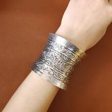 1pc Vintage Hieroglyphic Floral Pattern Bangle Bracelet, Unique Arm Cuff
