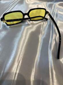 Retro Square Sunglasses With UV Protection - 黃色 - 查看 4