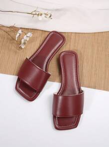 Sandalias planas de lujo y livianas para mujeres, primavera-verano-otoño 2025, zapatillas de mujer de gran tamaño con suela antideslizante y tacón bajo, zapatos versátiles y de moda para la playa y vacaciones, con diamantes de imitación y resistentes al agua