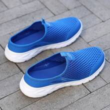1 Pair Men's Breathable Mesh Slip-On Athletic Casual Travel Shoes, Lightweight And Comfortable (Size Runs Small, Please Order One Size Up) - Blue - View 2