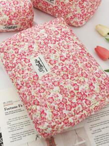 1 PC Pink Floral Quilted Portable Make Up Bag,Fashionable And Casual Large Capacity Portable Zipper Makeup Bags,Travel And Vacation Essentials Cosmetic Bags For Sanitary Napkins,Pouch Pads,Wired Earphones,Headphones,Charger,Lipsticks,Cosmetics,Perfume,Skin Care And Beauty Products,Home Decor,For Mom,Women,Nurses,Students,School Girls,Keys,Holiday Gifts
