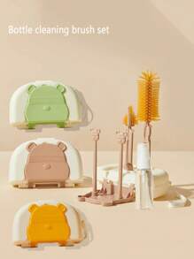 Ensemble de brosses portables pour bouteille avec ours, comprenant une brosse pour bouteille, une brosse pour tétine, une brosse pour paille, une brosse pour tasse, un support d'égouttage et une boîte de rangement de voyage