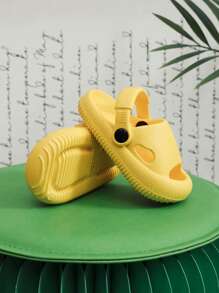 Baby Breathable Hollow Sandals, Lightweight And Soft, Non-Slip Sole, EVA Protective Toe, Solid Color Simple And Cute, Suitable For Indoor And Outdoor Wear For Baby Boys And Girls, Beach Shoes