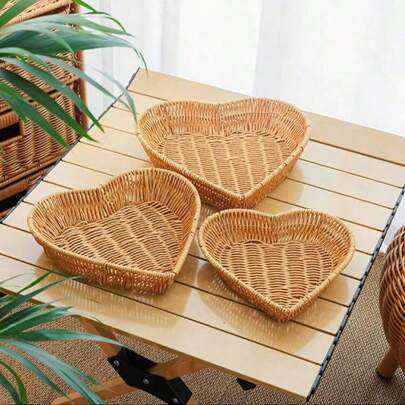 1pc Handmade Heart Shaped Wicker Fruit Basket, Reusable Wicker Tray - For Desserts, Snacks, Bread - Kitchen Decor & Living Room Decor,For Back To School