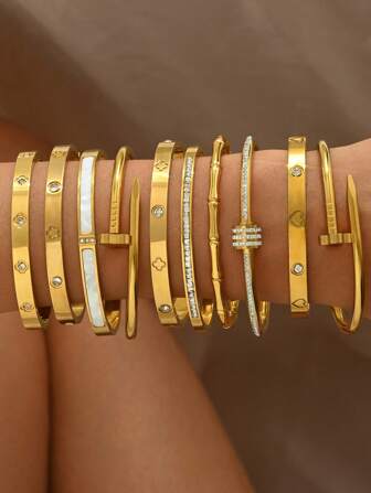 四叶草手链，不锈钢手链，锆石手链，指甲手链，钛钢手链，镜面抛光，真空镀膜，不易褪色，时尚经典款式，适合日常佩戴，金手链，不锈钢首饰