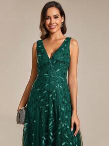 EVERPRETTY Deep V-Neck Floral Sequin Contrast Color Mesh Evening Dress, Suitable For Dinner Attendance - Dark Green - View 6