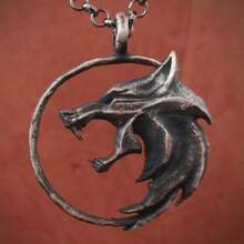 Vintage Round Wolf Head Pendant Necklace, Creative Women's Jewelry For Party, Daily Wear, Minimalist Design
