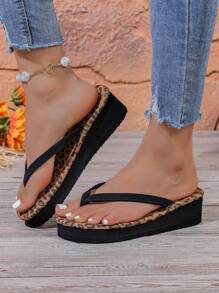 Fashionable Leopard Print Flip Flops For Women, Flat Thong Sandals For Summer Beach, Slip-Resistant, 2025 New Style
