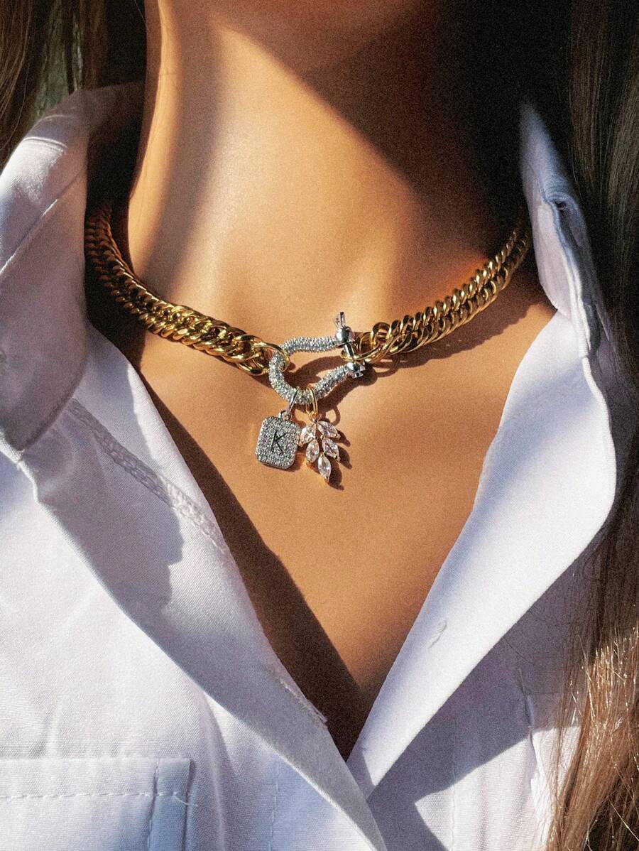 1件水晶马蹄扣吊坠项链，配水钻字母吊坠，时尚优雅，适合作为女士假日时尚单品。 - 多色的 - 查看 1