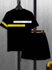 Plus Size Men's Striped Print V-Neck Short Sleeve T-Shirt And Shorts Set, Fashion Casual 2pcs Outfit For Summer