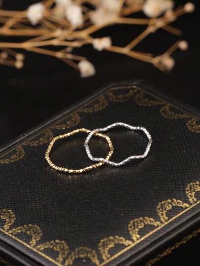 1 件超波浪纹理闪光戒指，金色和银色不锈钢纯色戒指，适合女性日常佩戴和派对礼物