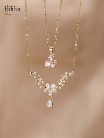 Hihho 2 件/套优雅优雅舞动蝴蝶锆石吊坠项链，带空心花卉吊饰，适合送给配偶、朋友，非常适合日常佩戴，最佳礼物