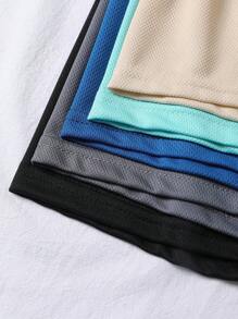 Set de 5 pantalones cortos deportivos para niños, pantalones cortos transpirables para correr al aire libre con gráficos en inglés, malla transpirable, ajuste holgado para edades de 4 a 12 años