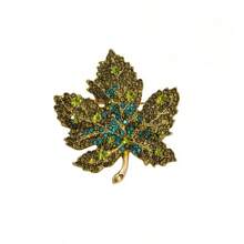 1pc Maple Leaf Alloy Brooches - Ombre Blue/Red/Green Rhinestones On Golden Plated Base, Women's Autumn-Inspired Accessory Set