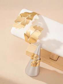 1 套时尚镂空金属叶手链和戒指套装，百搭设计，适合女性在圣帕特里克节假期佩戴