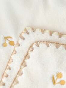 1 条手巾 + 1 条浴巾 刺绣樱桃，毛绒珊瑚绒，可爱时尚，厚实吸水速干，洗脸，沐浴，情人节、母亲节夏季、节日的浪漫礼物