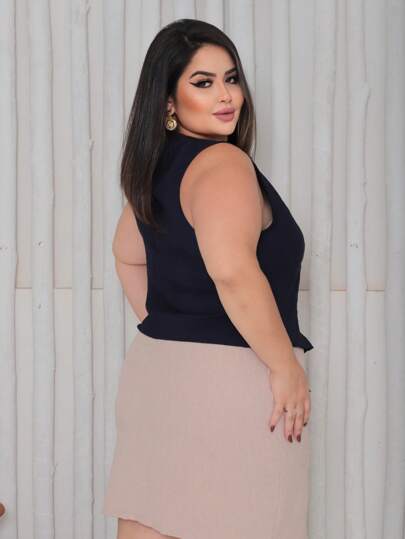 Colete de Alfaiataria Plus Size – Elegância e Conforto no Seu Look