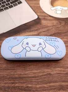 Sanrio Astuccio per occhiali carino con il personaggio Kuromi viola per donna, organizer per gioielli e occhiali da sole rosa con stampa My Melody, resistente e compressibile, accessorio portaocchiali estivo blu Cinnamoroll essenziale per auto e viaggio, portaocchiali da scrivania per scuola e ufficio, articoli Pochacco, regali di gruppo per damigelle, infermiere e insegnanti, regali per ragazze per vacanze e compleanni, articoli autorizzati Sanrio.