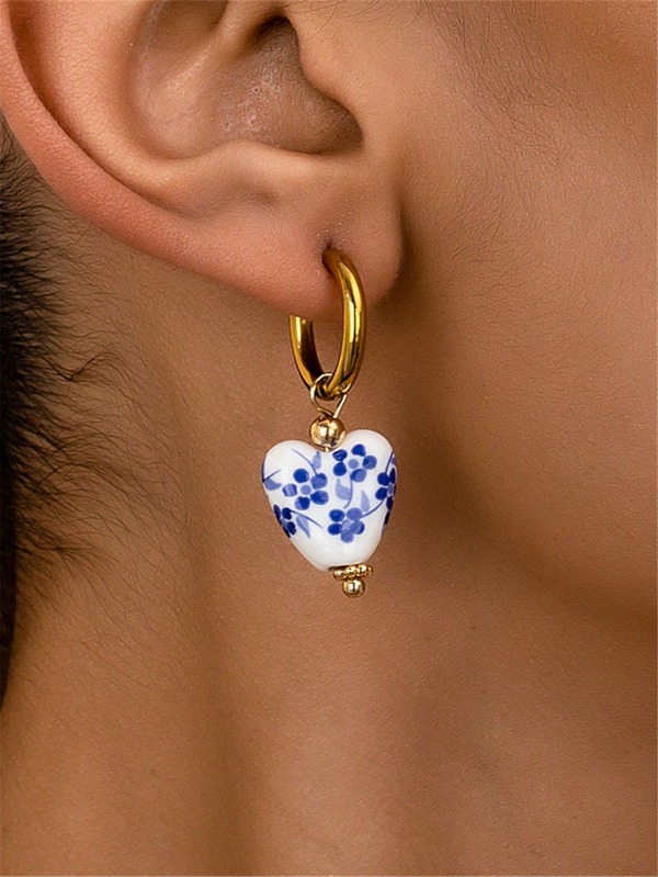 1 Pair Retro New Chinese Style Blue & White Porcelain Heart Shaped Earrings, National Style Imitated Qinghua Ceramic Earrings Suitable For Daily Wear For Women