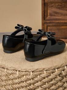 1 Paio di scarpe formali in pelle nera per ragazze, scarpe da principessa e host per la scuola, coro, con punta tonda in morbida pelle, scarpe da etichetta carine e alla moda, scarpe piatte da scuola