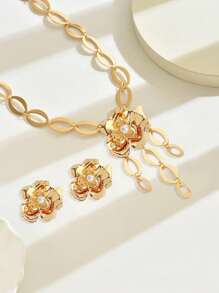 3 件装金属泪珠和流苏花卉吊坠项链套装