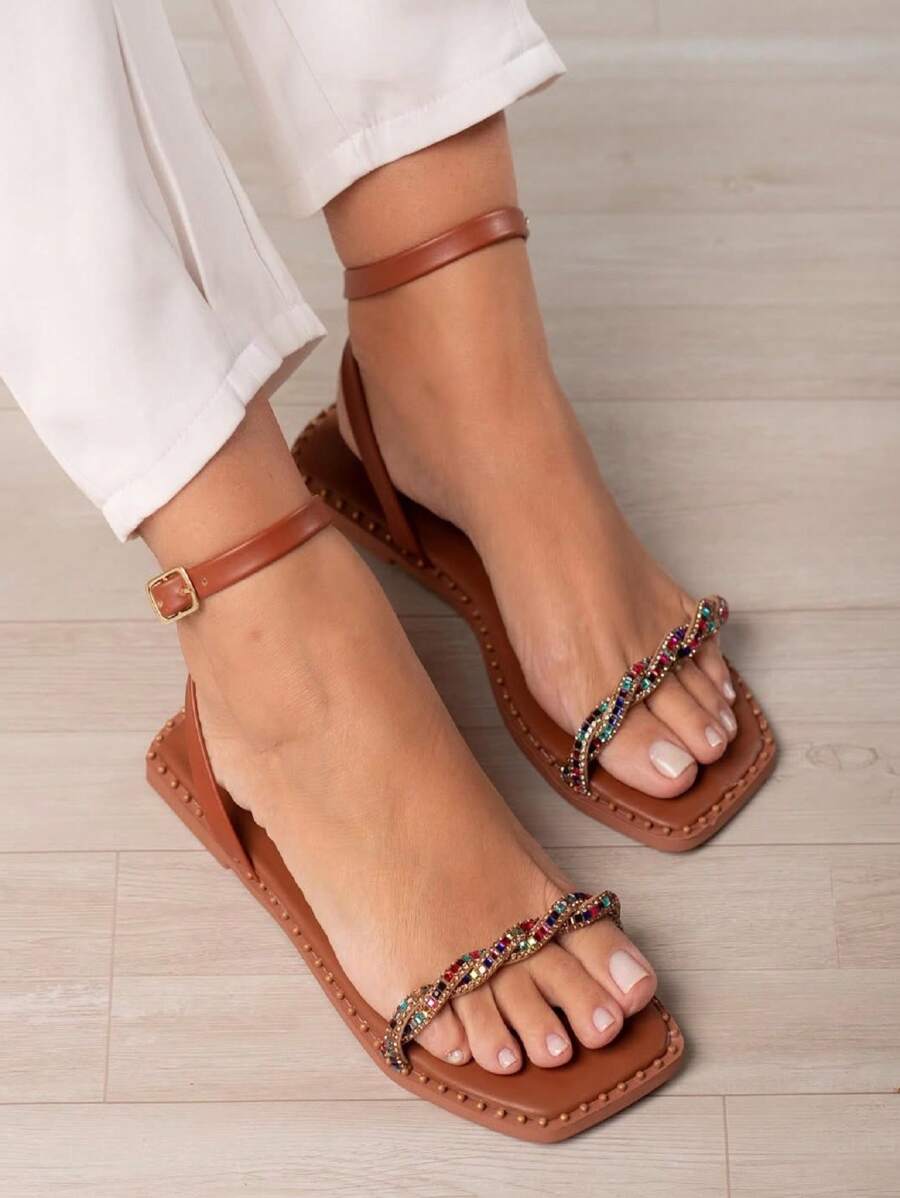 LUZY LOVE Casual Sparkle: Square Toe Rhinestone Flat Sandal - 駝色 - 查看 1