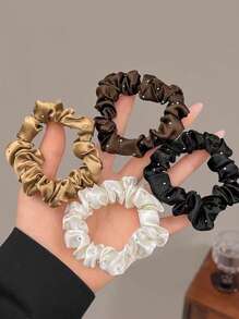 Set da 4 elastici per capelli di colore tinta unita con strass, scrunchie semplici e casual come accessori per capelli per acconciature da bun e code di cavallo, elegante e vintage per uso quotidiano, accessori per capelli