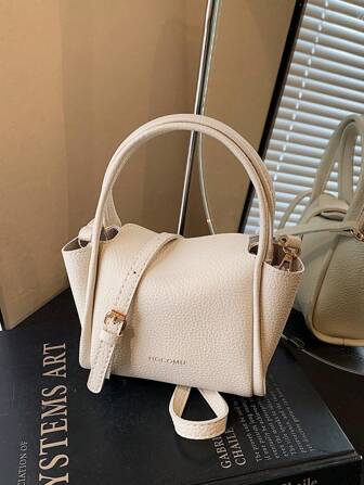 时尚经典百搭纯色 PU 防水面料手提包方包，字母图案装饰设计斜挎包优雅手提包商务通勤包，适合旅游购物、通勤上班、外出聚会。