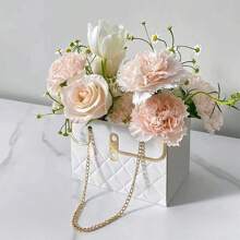 1pc Embroidered Gift Box, Chain Strap Mini Handbag Gift Box, Floral Basket, Folding Envelope, Embrace Box, Flower Box, Creative Gift Box, Valentine's Day Gift Packaging, Floral Holder, Paper Box, Small Commercial Supplies, Packaging Box, Mother's Day, Graduation Season, Wedding Decor, Gift Box, Wedding Guest Reception Decor, Folding Bouquet